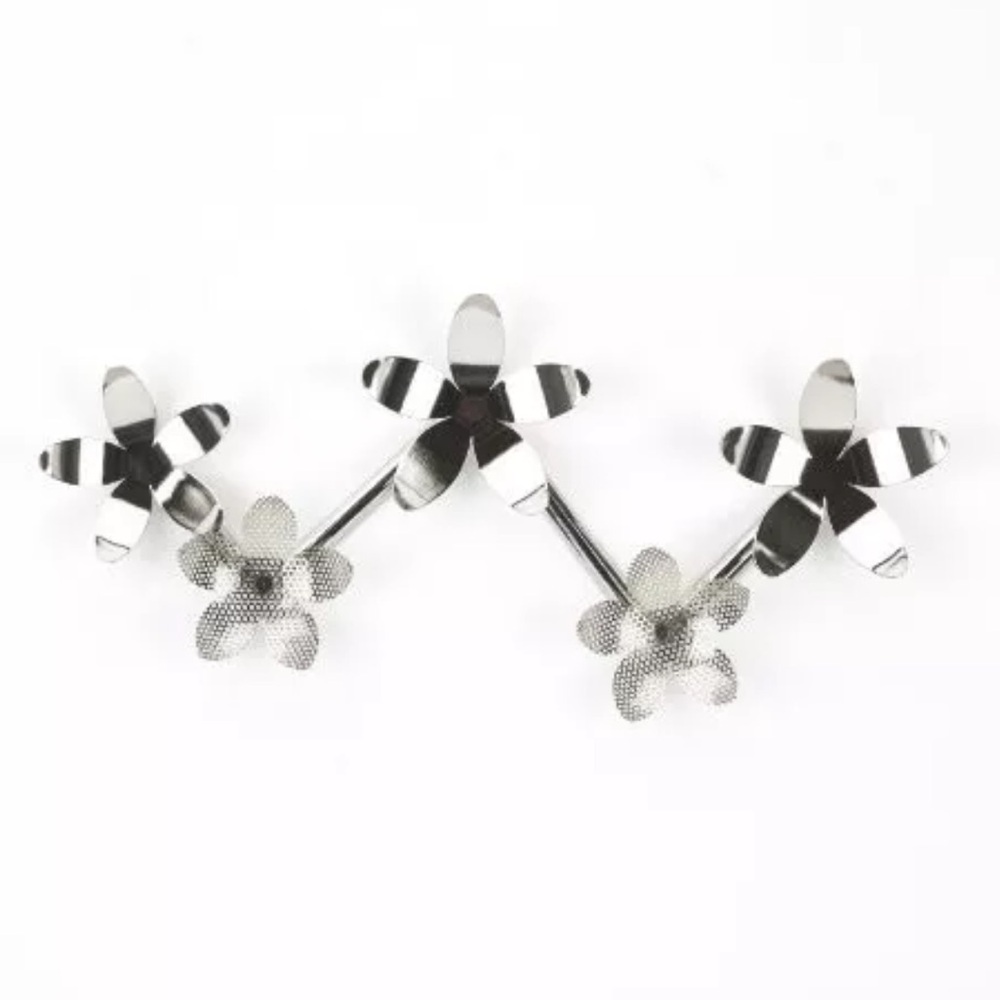 New In Box Umbra Nesa Jewelry Hanger Metal Flowers Wall Hanger Organizer